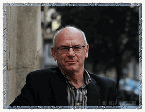 ahron_bregman Ahron Bregman (Ex Capitán Israelí y autor del libro «La Ocupación»).Nació en 1957 en Mishmar Hashivá, una comunidad agrícola ubicada junto a Tel Aviv y, apenas dos décadas después, participó, como miembro del Ejército israelí, en la «operación Litani» y la posterior invasión de Líbano. En 1982 comenzó sus estudios de Ciencia Política en la Universidad Hebrea de Jerusalén y, a través de una carta al diario «Haaretz», anunció que no participaría en la ocupación de los territorios palestinos. Actulmente es profesor en el King´s College de Londres, donde reside.©Naiz