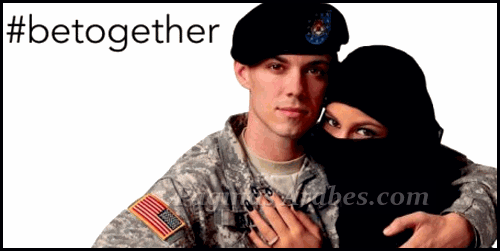El soldado estadounidense Paul Evans y su novia - ©animal político