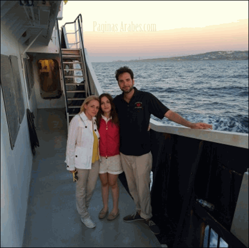 Una familia católica compra un barco, lo bendice y se pone a rescatar náufragos en el Mediterráneo